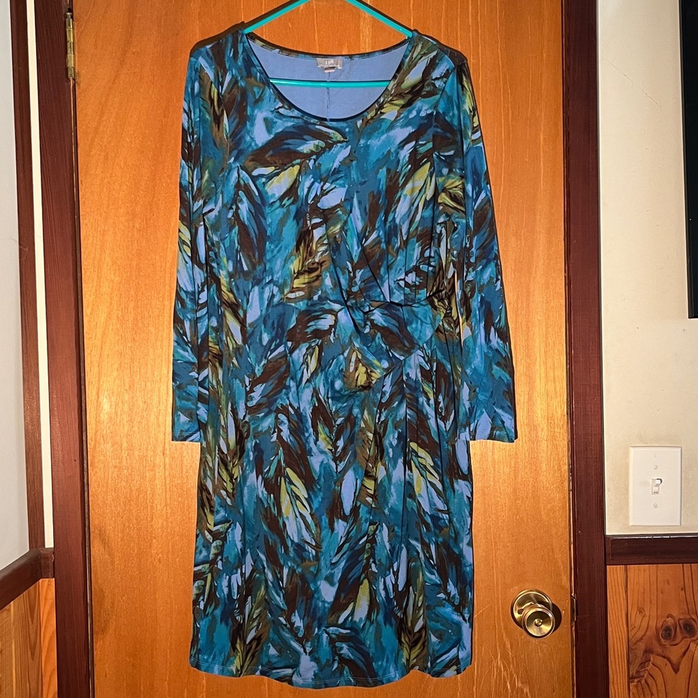 Beautiful J.Jill Wearever Teal Leaf/Feather Pattern Long Sleeve Dress - Size LP